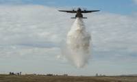 Le C295 d’Airbus Military s’essaye à la lutte anti-incendies