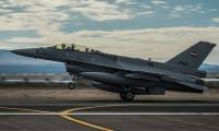 Les F-16 irakiens prts  embarquer leurs pilotes