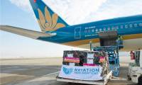 Le 4ème Airbus A350 de Vietnam Airlines rempli de cadeaux pour des enfants d’Hanoï