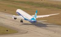  Le Boeing 787-10 effectue  son premier vol