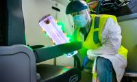 Boeing prêt à proposer un système portable de désinfection par UV des avions
