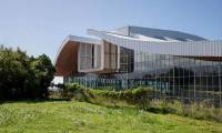 L'aroport Roland Garros de La Runion inaugure son nouveau terminal bioclimatique