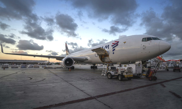 LATAM veut convertir quatre  huit de ses Boeing 767-300ER en cargo