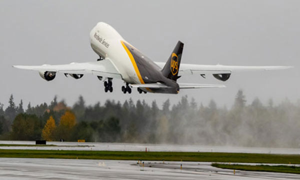 UPS rceptionne le 100me Boeing 747-8F
