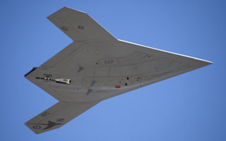 Premiers essais en configuration de croisière pour le X-47B