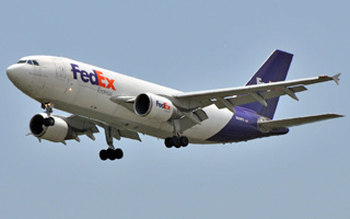 FedEx, morose sur l'horizon conomique, baisse en Bourse