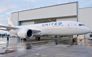Photo : le 787 de United fait son roll-out