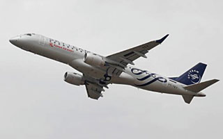 Premier E-jet livr directement  Kenya Airways