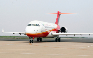 Airshow China 2012 : lARJ21 glisse lentement vers 2014