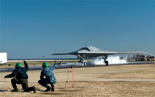 Vido : Catapultage russi pour le X-47B de Northrop Grumman