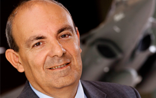 Dassault Aviation : Charles Edelstenne passe les commandes  ric Trappier
