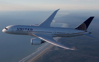 United lance son 1er service international en Dreamliner 