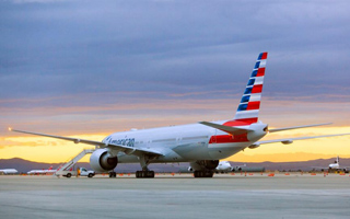 American Airlines met son 777-300ER en service