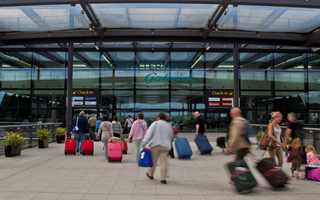 L’aéroport de Gatwick va investir un milliard de livres d’ici 2019