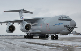 Trois Iliouchine Il-476 en 2014 pour la Russie