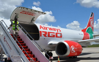Kenya Airways reçoit son 1er Boeing 737-300 cargo 