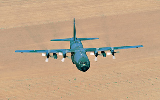 Sabena Technics va mener une étude pour la modernisation des C-130 français