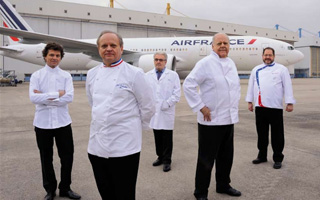 Air France renouvelle ses services de Premire