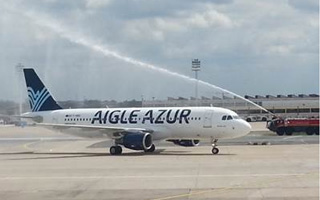 Photo : Aigle Azur prsente son 1er A320 aux nouvelles couleurs