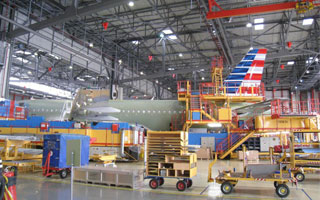 Photo : Le premier A319 dAmerican Airlines en assemblage final