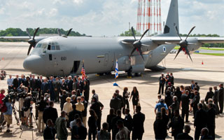 Livraison du premier C-130J Super Hercules  Isral