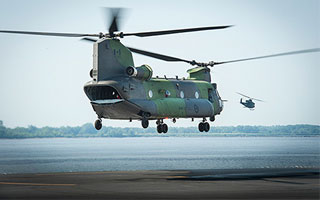Boeing livre le premier CH-147F au Canada