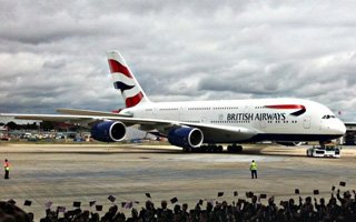 Airbus livre son 1er A380  British Airways