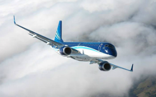 Azerbaijan Airlines reoit son 1er Embraer 190