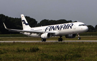 Le 1er Airbus A321 quip de Sharklets remis  Finnair