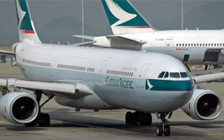 Cathay Pacific soppose  Jetstar Hong Kong