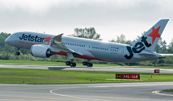 Jetstar Airways accueille le 1er Boeing 787 livr en Australie