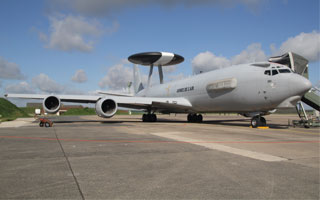 FOCUS : Les E-3F AWACS de l'armée de l'air