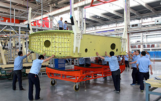 Premier caisson central de fuselage pour le C919 de la Comac