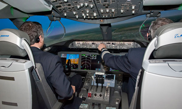 La demande de pilotes et techniciens revue  la hausse par Boeing