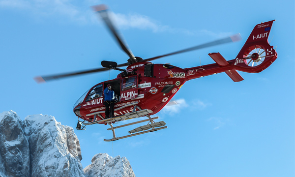 Le premier EC135 T3/P3 dAirbus Helicopters entre en service dans les Dolomites