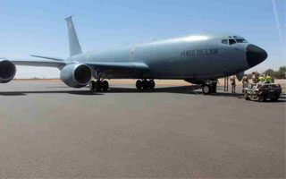 Le C-135 se pose  Niamey