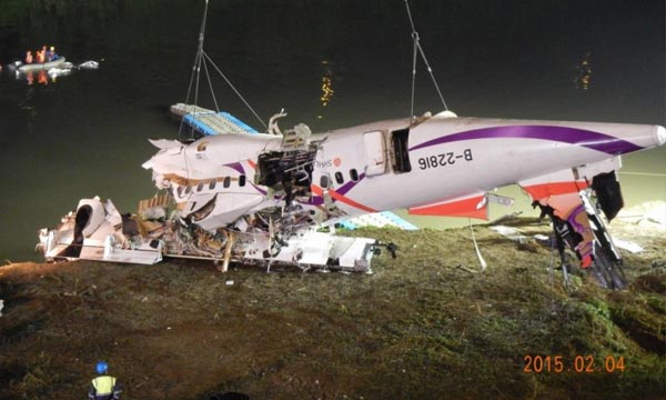 Les pilotes de l'ATR de TransAsia auraient coup le mauvais moteur