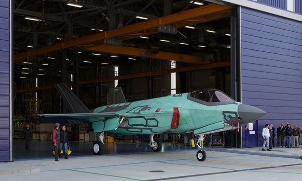 Roll-out du premier F-35 italien