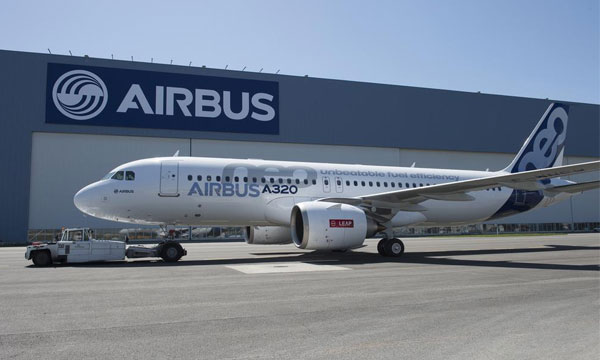 Le 1er Airbus A320neo quip de moteurs CFM fait son roll-out