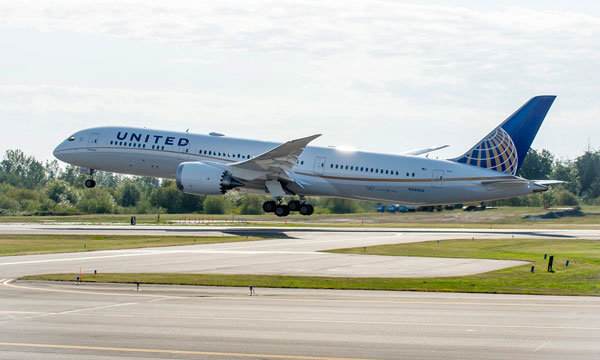 United convertit 10 Boeing 787 en 777-300ER