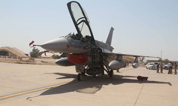 Les premiers F-16 arrivent en Irak