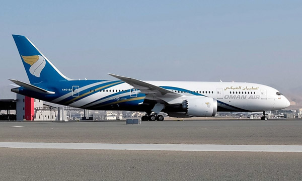 Oman Air reoit son premier Boeing 787