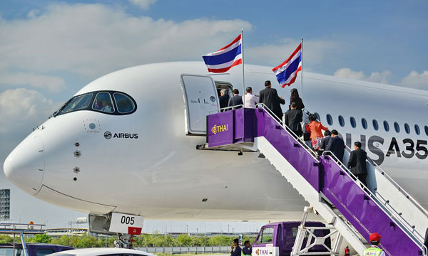 Le 1er Airbus A350 XWB de Thai Airways livr le 30 aot