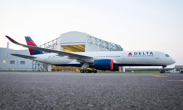 L'Airbus A350 de Delta Air Lines sort du hangar de peinture