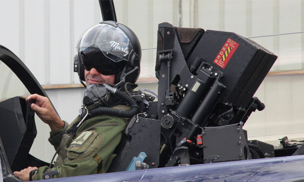 Capitaine Jean-Guillaume Martinez : le pilote de combat devenu prsentateur du Rafale