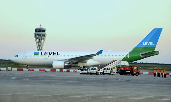 IAG commande trois A330-200 pour Level