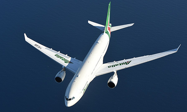Alitalia gagne six nouveaux mois de sursis et intresse Lufthansa et easyJet