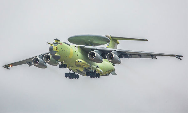 Photo : L'A-100 AWACS russe prend son envol