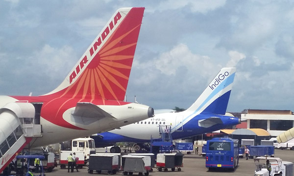 Inde : les vols intrieurs reprennent partiellement aprs deux mois d'interdiction