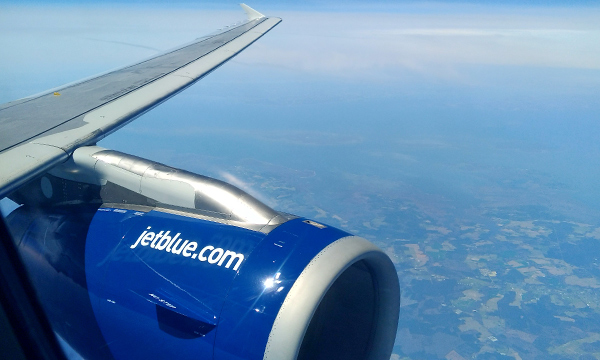 JetBlue va compenser les émissions de tous ses vols intérieurs